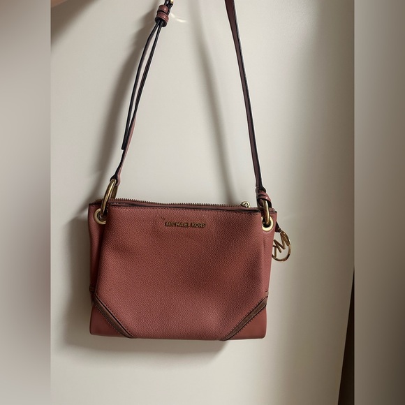 Michael Kors Rose Crossbody with Gold Accents - Picture 1 of 2